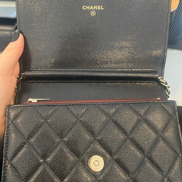 (4100)Chanel Caviar Square WOC - Picture 4 of 9